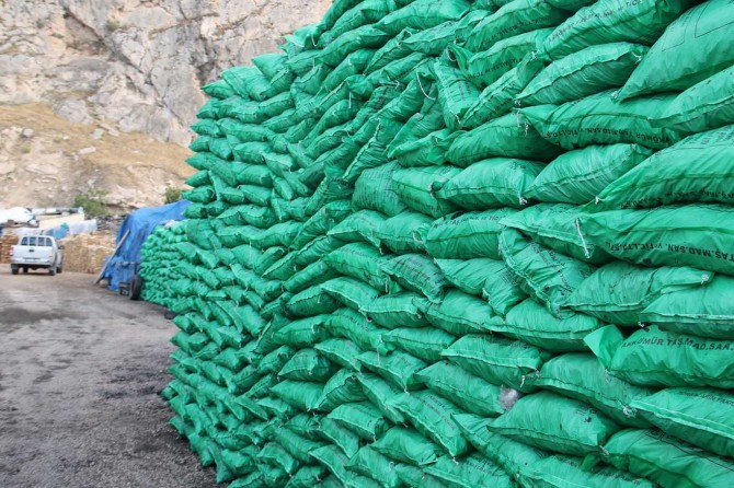 Kömürcüler Sitesi esnafı yardım bekliyor