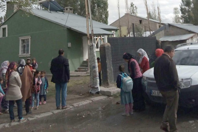 Taxiyên ku ji rayedaran re bang kirin xwestin ku êdî tu kes nemire