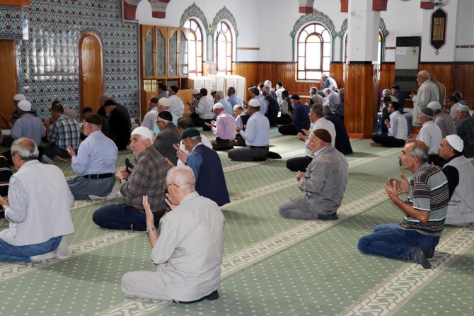 Camilere sahip çıkmamız lazım