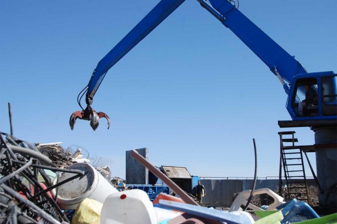 Waste collector profession makes a big contribution to the economy”