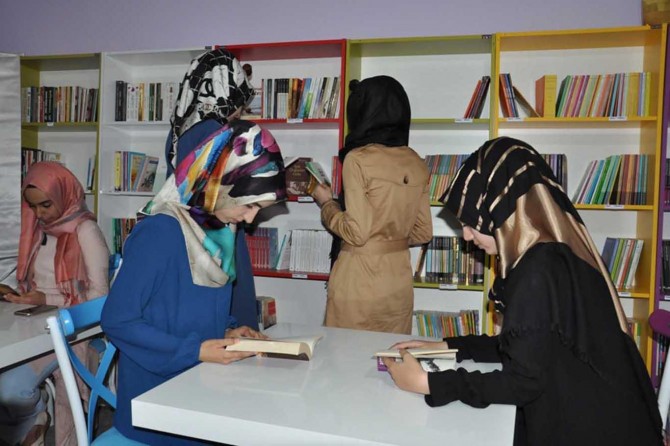 Batman’da "Kitap Kafe" açıldı