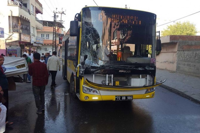 Batman'da 2 ayrı kazada 3 kişi yaralandı