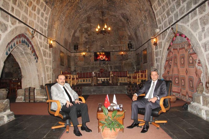 Bitlis'in her karış toprağı tarihi zenginliklerle dolu