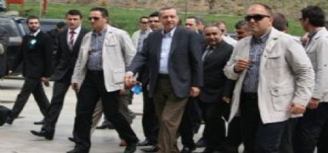 Siyasette koruma depremi