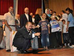 Siirt Eğitim Kültür ve Yardımlaşma Vakfı bin 500 Kişiyi Giydirdi