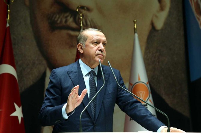 YPG'ye bu denli silahı ücretsiz olarak verenlerin niyeti nedir?