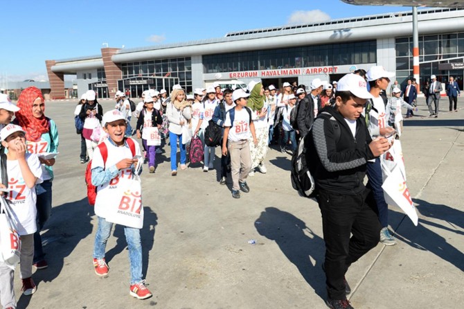Biz Anadoluyuz Projesi kapsamında Erzurumlu öğrenciler Bursa'ya uğurlandı
