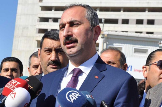 2016'da 889 basın kartı iptal edildi