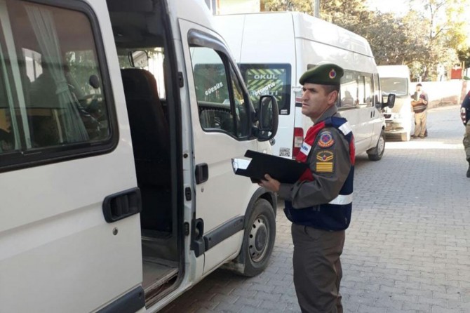 11 ilçede öğrenci servisleri denetlendi