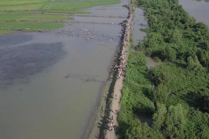 Êş û elama ku Mislimanên Arakanî dikşînin ji hewayê ve hatin qeydkirin