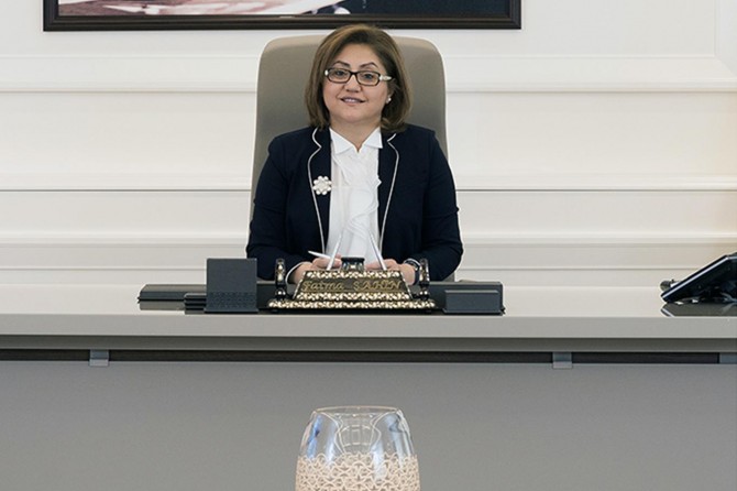 Şahin'den CHP'li Yarkadaş’a 100 bin TL'lik tazminat davası