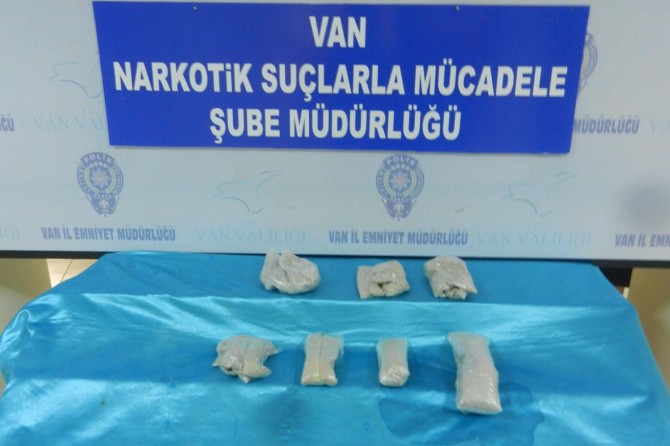 Van Ferit Melen Havaalanında eroin ele geçildi