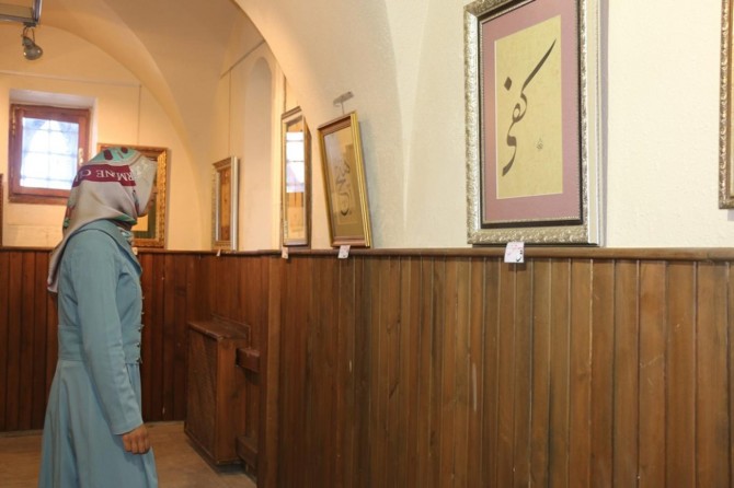 "Hüsn-i hat ruhun temizlenmesini sağlayan bir derstir"