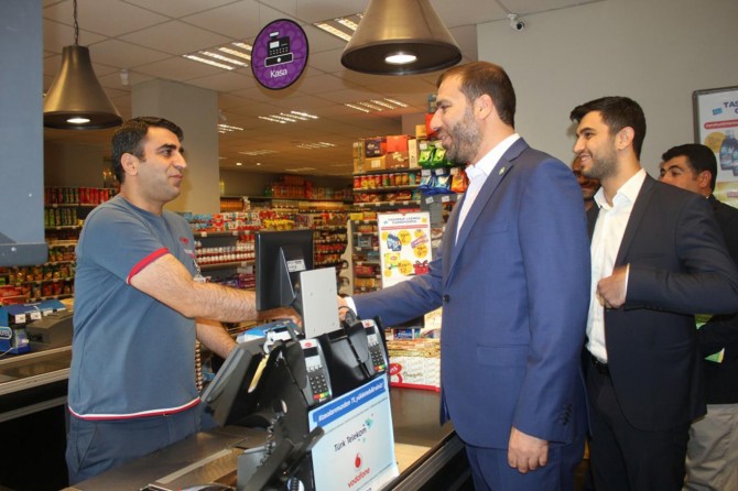 HÜDA PAR heyetinden Karaköprü esnafına ziyaret