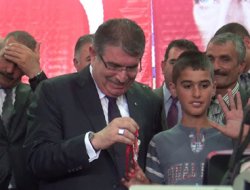 Bakan Şahin'e 4 Dilde Teşekkür