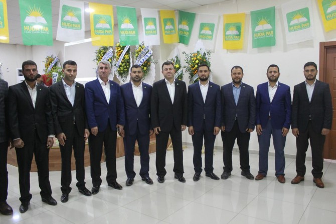 HÜDA PAR Akçakale İlçe Başkanı Halil Aydın güven tazeledi