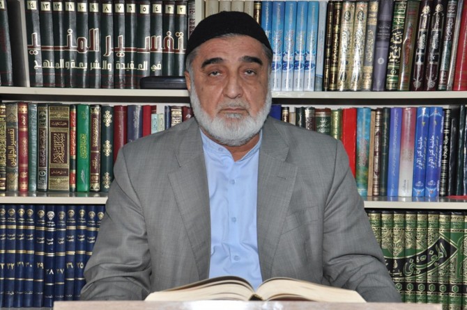 “Zihniyeta ku azanê qedexe kir û zihniyeta ku li dijî mehrbirîna miftiyan e wek hev in”