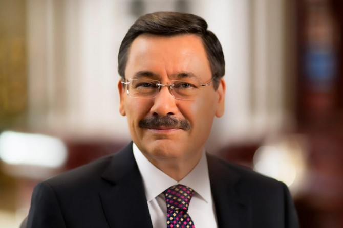 Melih Gökçek istifa edeceğini açıkladı