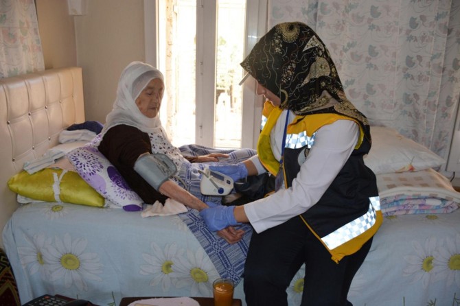 Kızıltepe'de "Kahve Bahane" projesi devam ediyor