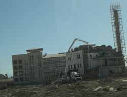 Van'da Konutlarla Birlikte Camiler de Yükseliyor (Video)