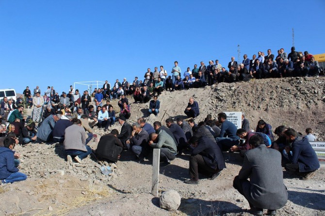 Birayê Bîlal Yararliyê ku ev 17 sal e di girtîgehê de tê girtin çû rehma Xwedê