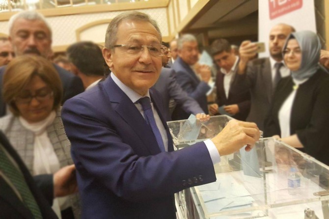 Balıkesir Belediye Başkanı istifa edeceğini açıkladı