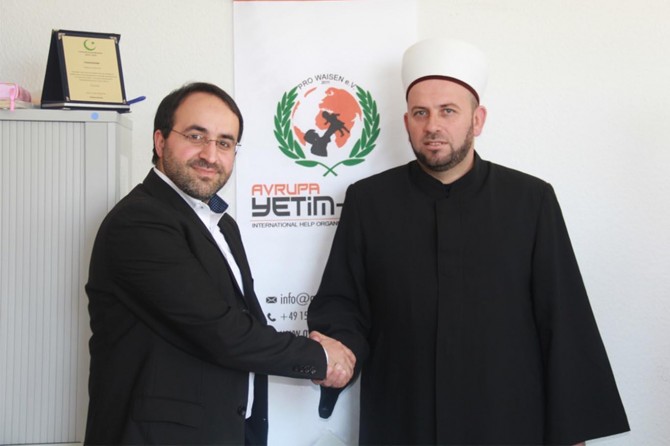 Diyanet İşleri Başkanı'ndan Avrupa Yetim-Der’e ziyaret