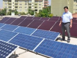 Batman Güneş Enerjisi Modüllerini Test Ediyor