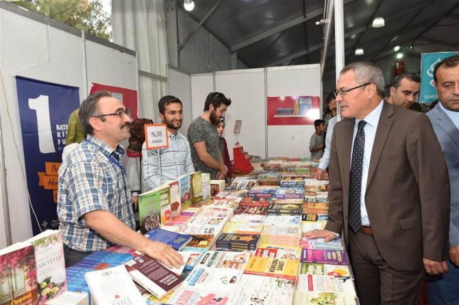 Batman'daki kitap fuarına yoğun ilgi