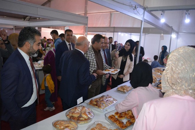 Suriyeliler ile Arakanlılar yararına kermes