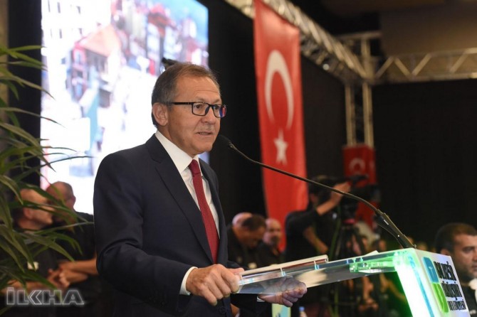 Balıkesir Metropolitan Mayor Uğur resigns