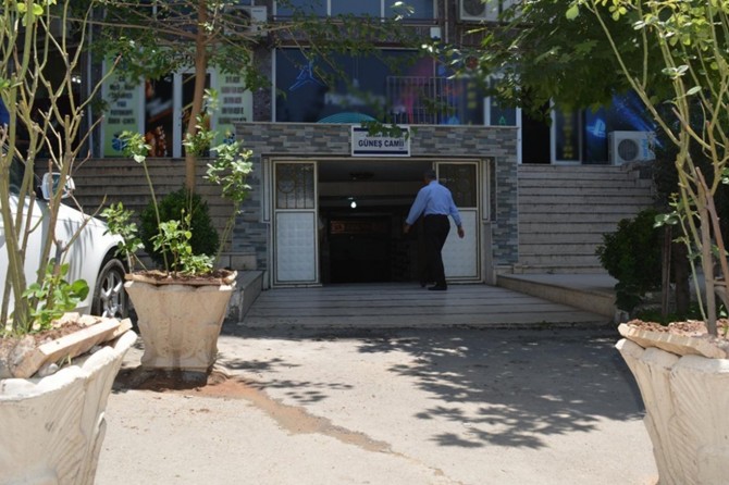 ​"Camilerimizin bodrum katlarına hapsedilmesi üzüntü vericidir"