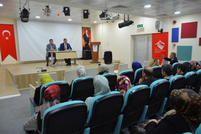 ​Diyarbakır'da Çocuk Evleri’nde görevli personelle bilgilendirme toplantısı yapıldı