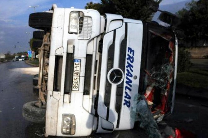 Sağanak yağmur Gaziantep’te kazalara sebep oldu: 2 yaralı