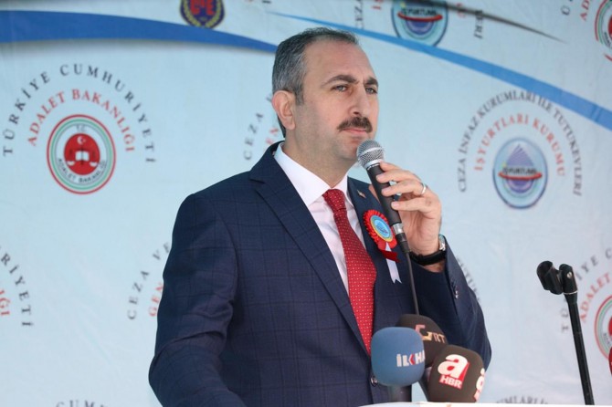 Bu hainlerin yargı önünden kaçmasına müsaade etmeyeceğiz