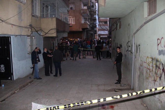 Diyarbakır Bağlar Şeyh Şamil Mahallesinde 7’nci kattan düşen kadın hayatını kaybetti