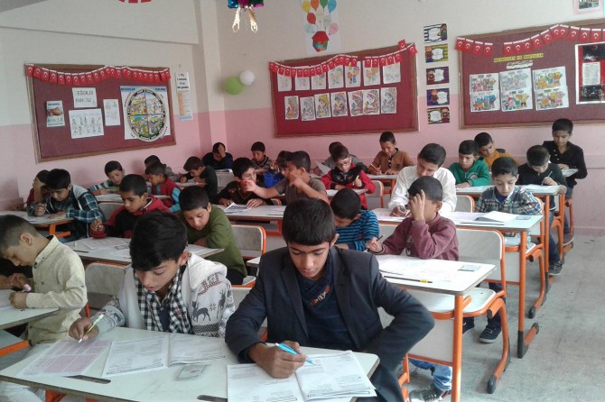 Akçakale'de meal sınavı heyecanı