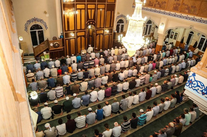 Diyanet Suriyeli imam alıyor