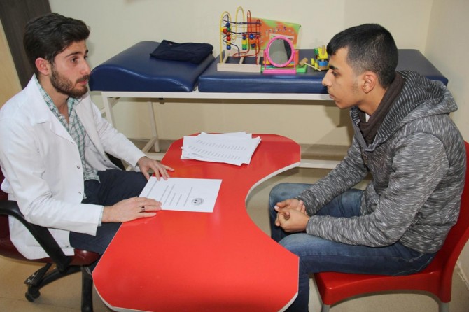 "Kekemelik terapiler sonucu giderilebiliyor"