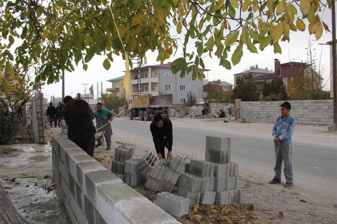 ​Mahalle sakinlerinden yol genişletme çalışmalarına destek