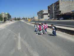 Üstgeçitsiz Yollar Tehlike Saçıyor