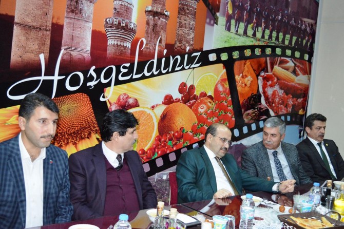 Bitlis Valisi STK'larla bir araya geldi