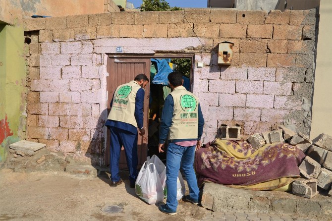 ​Umut Kervanı Viranşehir'de umut olmaya devam ediyor