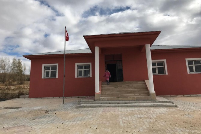 İpekyolu'nda okul onarım çalışması