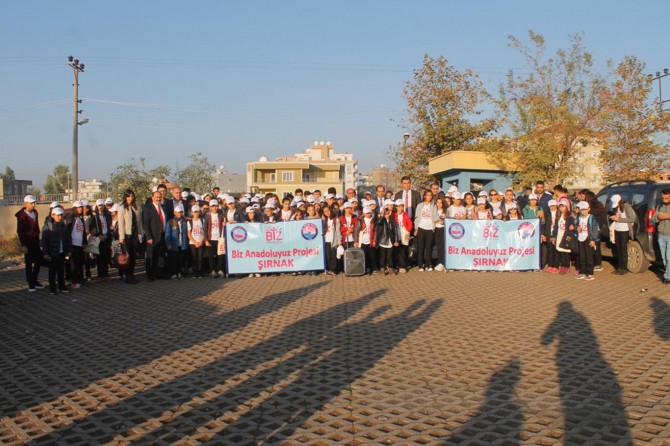 Silopili öğrenciler Antalya'ya uğurlandı