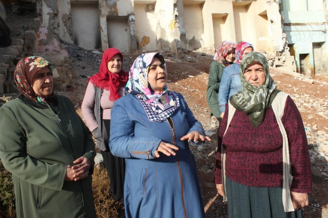 Şanlıurfa Eyyübiye'de tamamlanmayan kentsel dönüşüm çalışmaları halkı mağdur ediyor