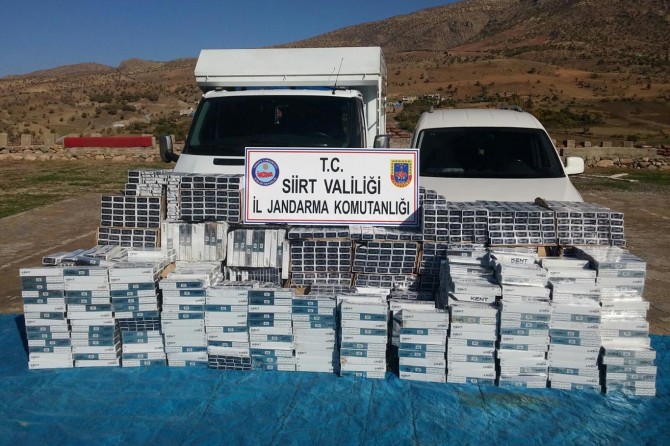 Siirt Pervari'de 25 bin paket gümrük kaçağı sigara ele geçirildi