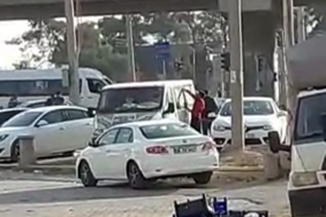 Mardin Kızıltepe'de gündüz vakti araç soygunu kameraya yansıdı