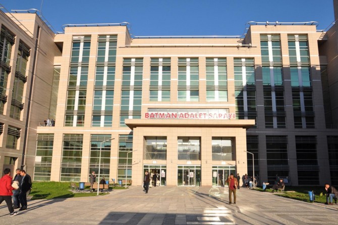 'ByLock' kullanan 3 şüpheli tutuklandı