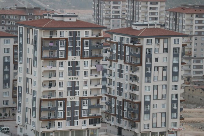 Emlakçılar yeni düzenlemeden memnun